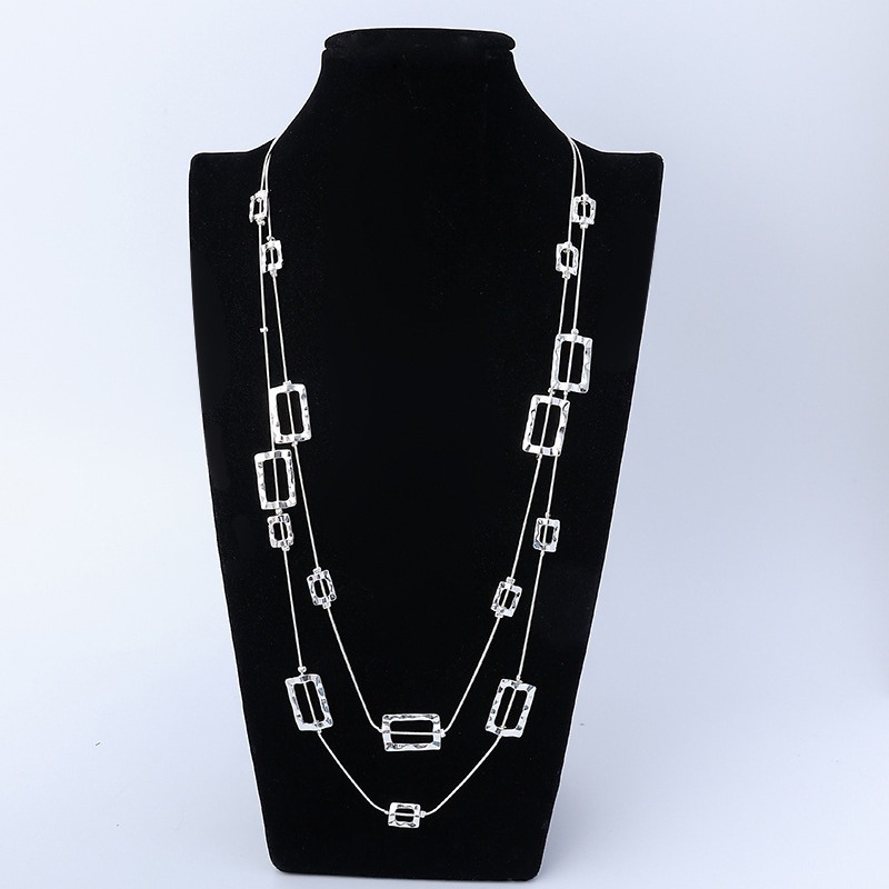 Layered Pendant Necklace Aesthetic - Katmanlı Uzun Zincir Kolye, Düzgün İşlenmiş