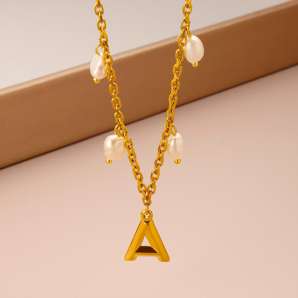 Initial Letter Necklace 18K Gold - İlk Harf İncili Kolye, 18K Altın